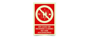 En Caso de Incendio o Sismo No Use Ascensores B
